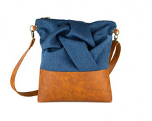 Load image into Gallery viewer, The Wren Crossbody Bag
